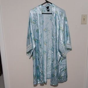 Secret Treasures Light Blue Floral Satin Kimono
